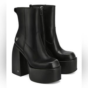 NWB Naked Wolfe Jailbreaker Booties